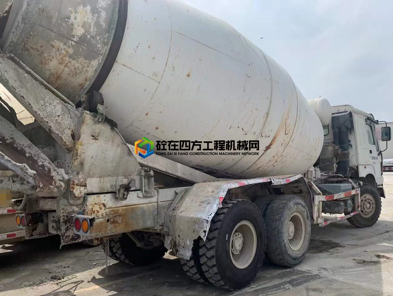 https://images.tongzsf.com/tong/truck_machine/20210809/16110f09e4398a.jpg