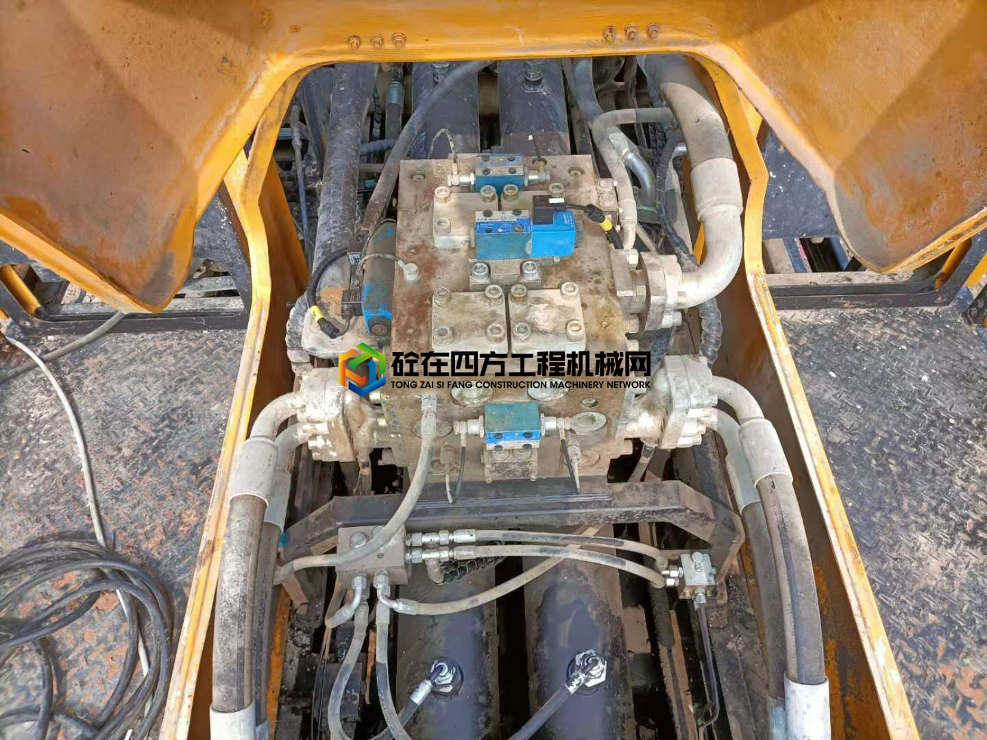 https://images.tongzsf.com/tong/truck_machine/20210813/16115df801ab87.jpg