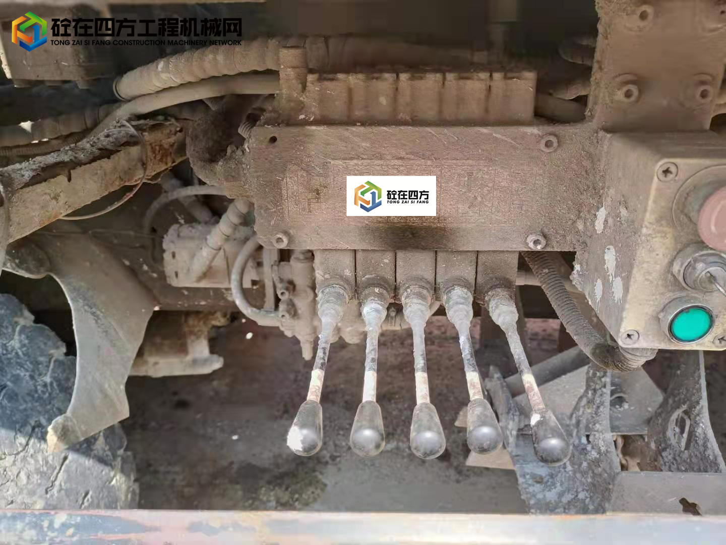 https://images.tongzsf.com/tong/truck_machine/20210817/1611b22d009171.jpg