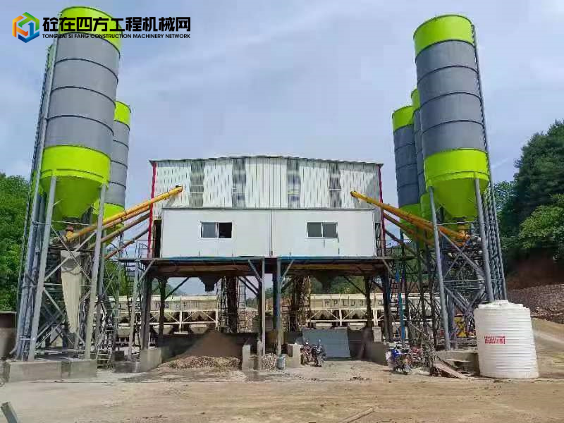 https://images.tongzsf.com/tong/truck_machine/20210817/1611b2dc08d6b1.jpg