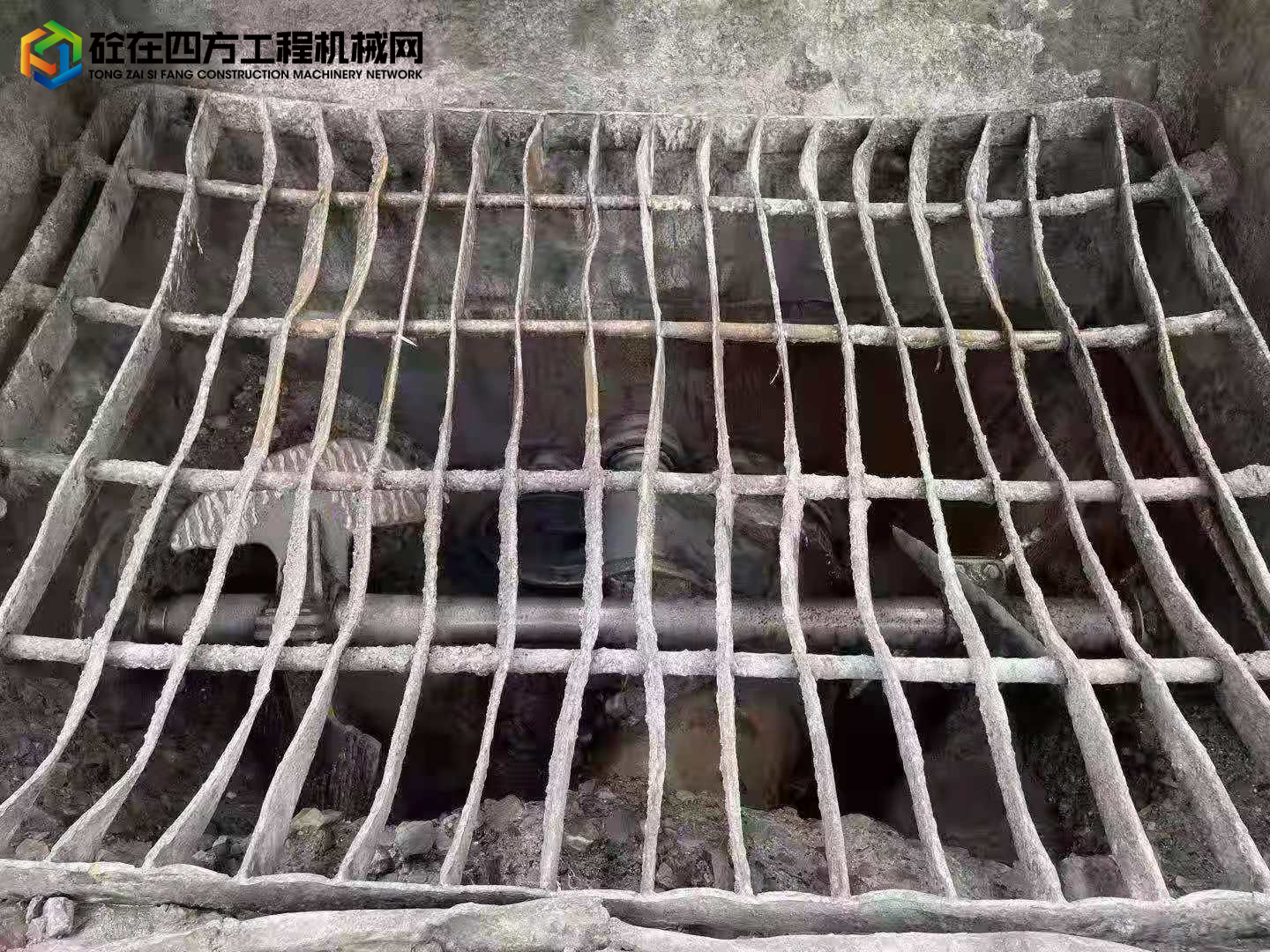 https://images.tongzsf.com/tong/truck_machine/20210818/1611cb689e0a50.jpg