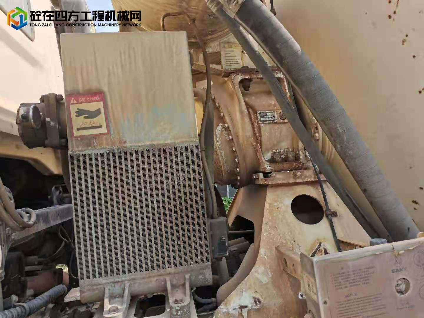 https://images.tongzsf.com/tong/truck_machine/20210818/1611cd26251837.jpg