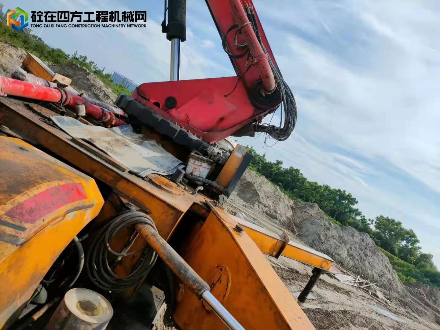 https://images.tongzsf.com/tong/truck_machine/20210818/1611d19d4b2778.jpg