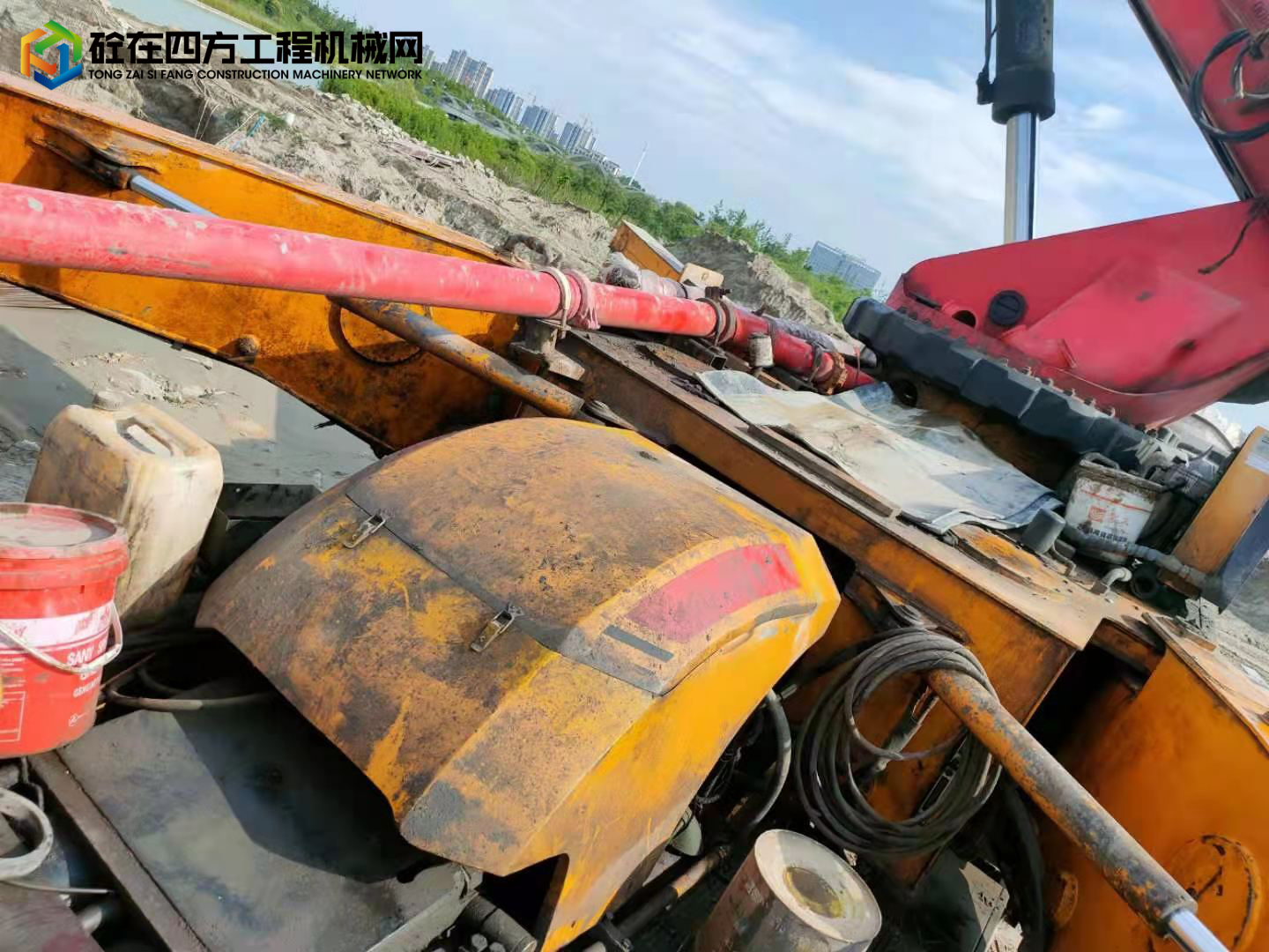 https://images.tongzsf.com/tong/truck_machine/20210818/1611d19d6040d3.jpg