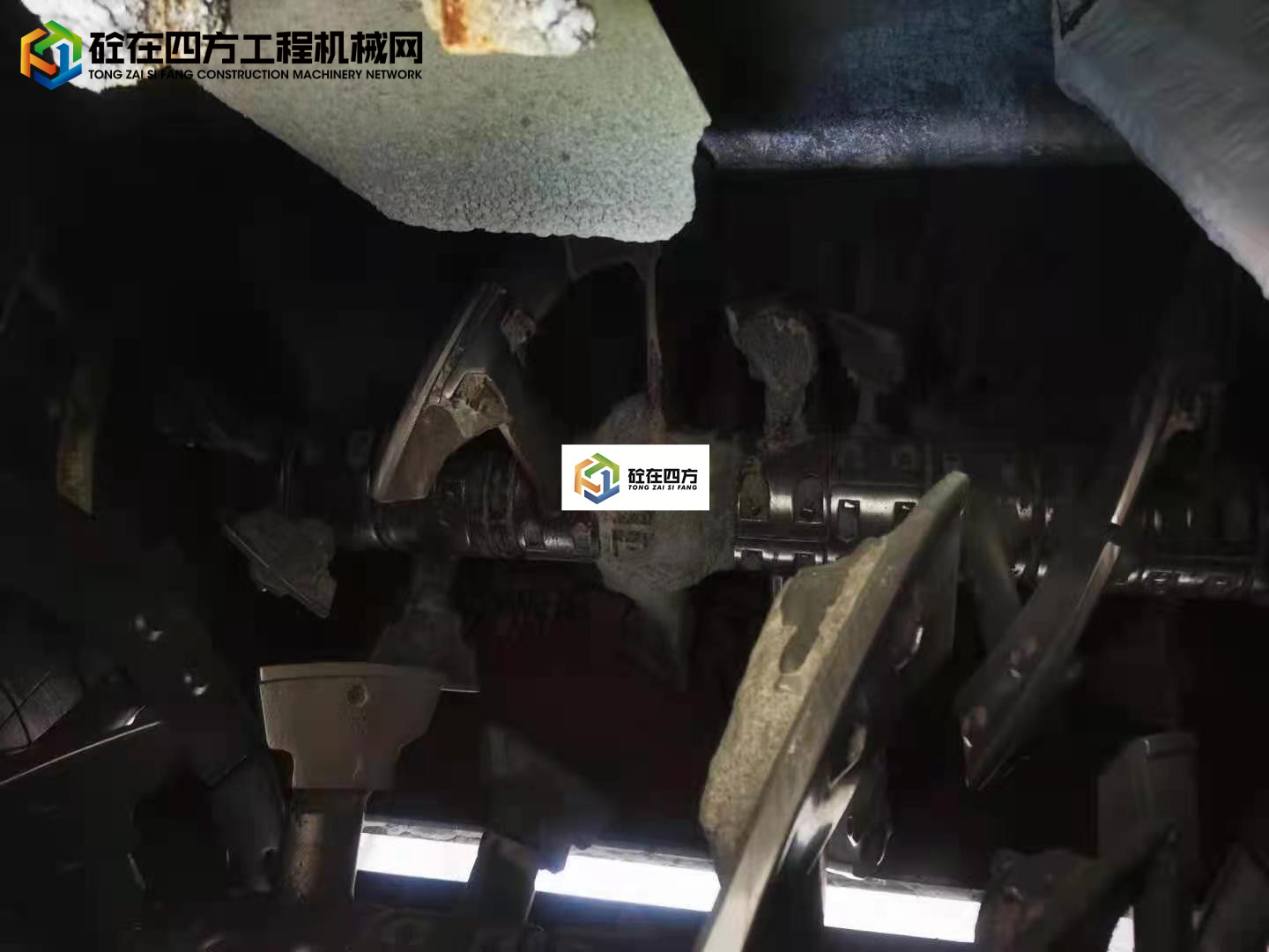 https://images.tongzsf.com/tong/truck_machine/20210819/1611e090b64eb2.jpg