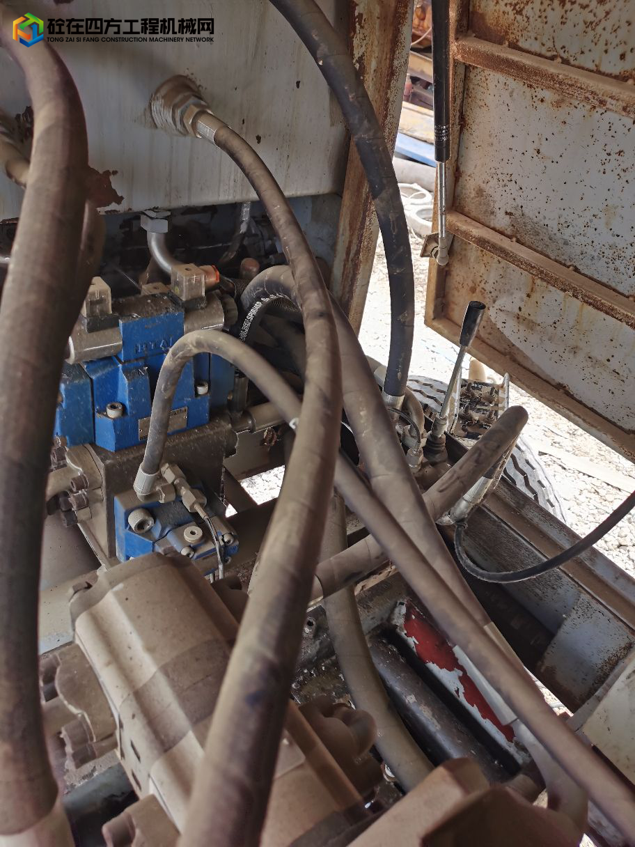 https://images.tongzsf.com/tong/truck_machine/20210820/1611f5ab51ad0f.jpg
