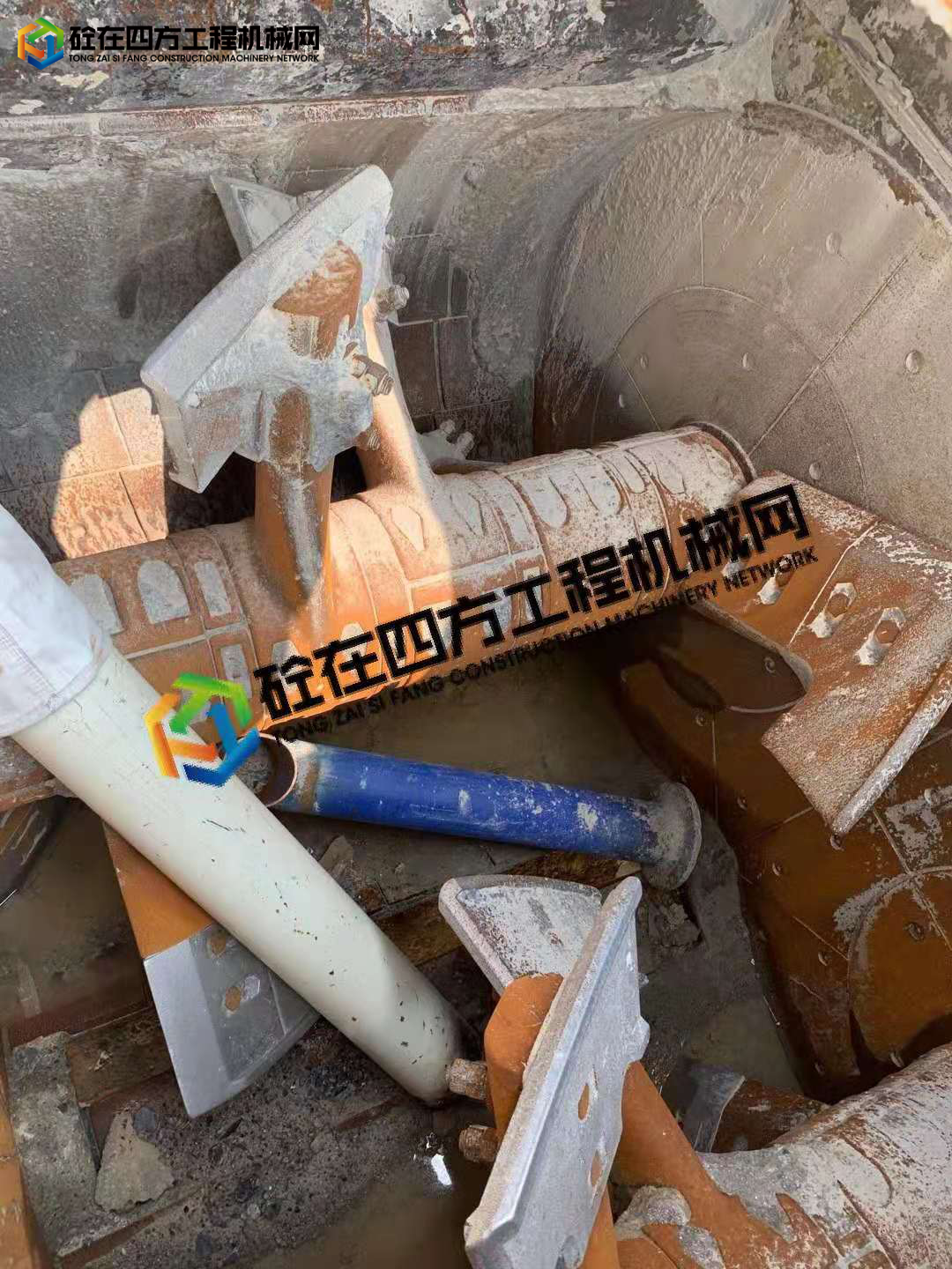 https://images.tongzsf.com/tong/truck_machine/20210820/1611f5d1d0fae5.jpg