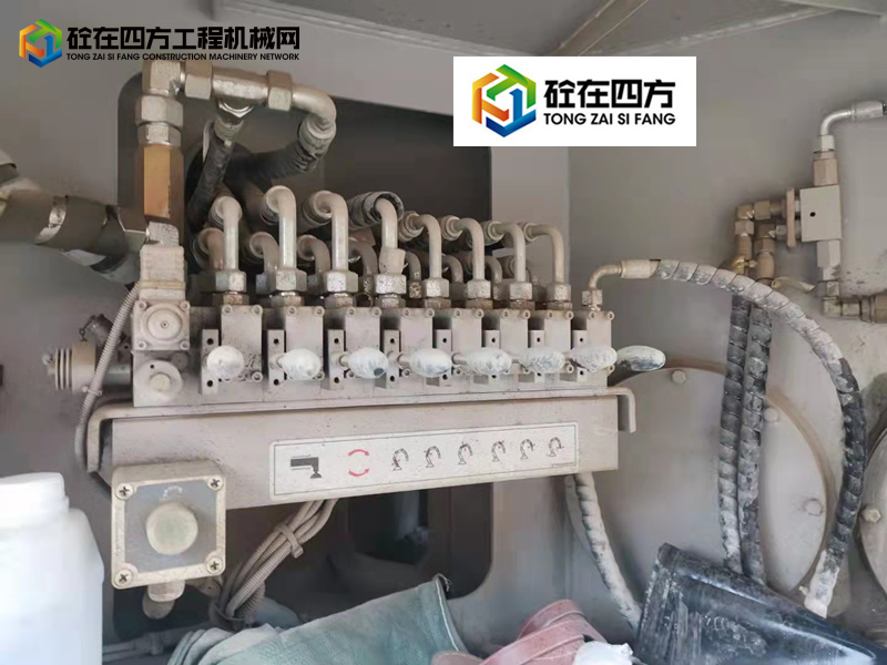 https://images.tongzsf.com/tong/truck_machine/20210902/161309d2952351.jpg