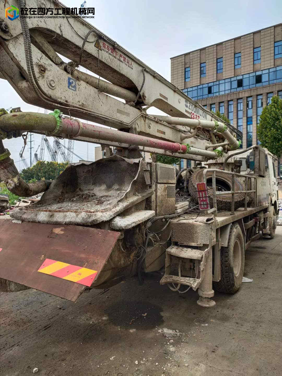 https://images.tongzsf.com/tong/truck_machine/20210907/16136c78f8cc90.jpg