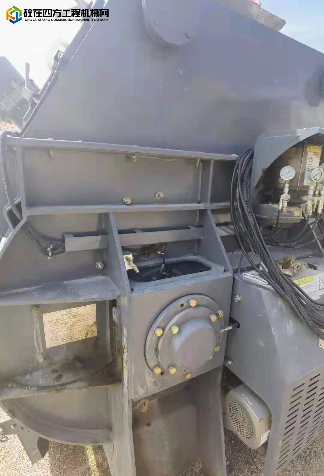 https://images.tongzsf.com/tong/truck_machine/20210908/161387908e7ba8.jpg
