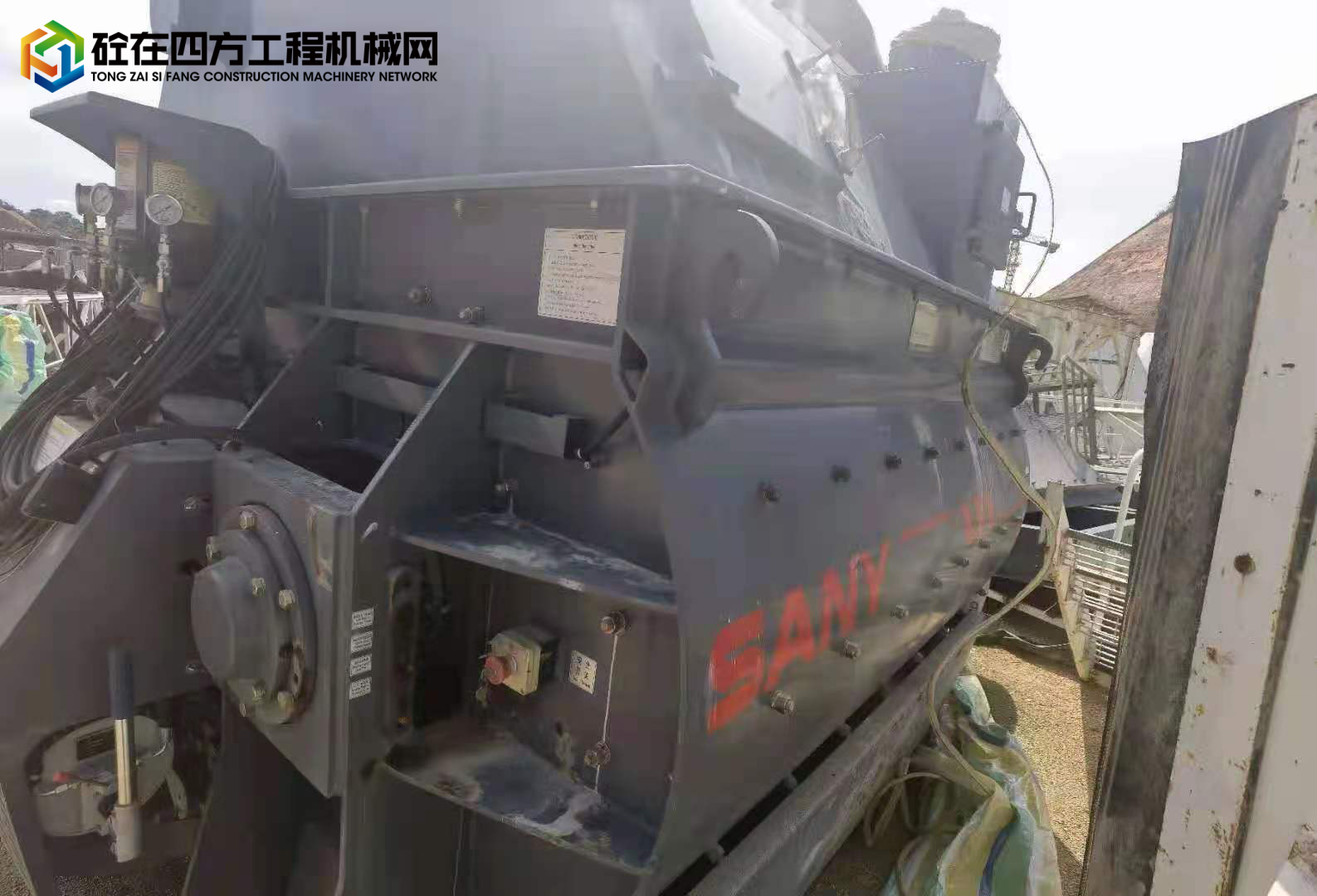 https://images.tongzsf.com/tong/truck_machine/20210908/161387909a0f83.jpg