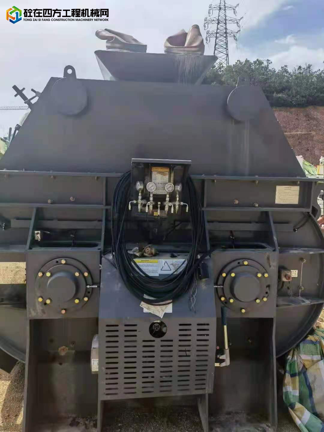 https://images.tongzsf.com/tong/truck_machine/20210908/16138790b53235.jpg