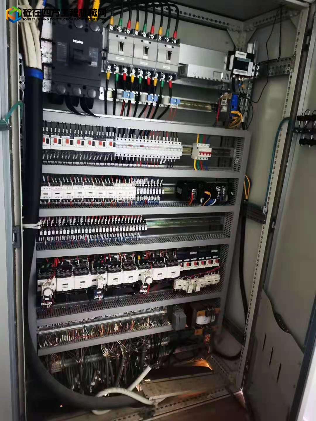 https://images.tongzsf.com/tong/truck_machine/20210909/16139d49935fa0.jpg