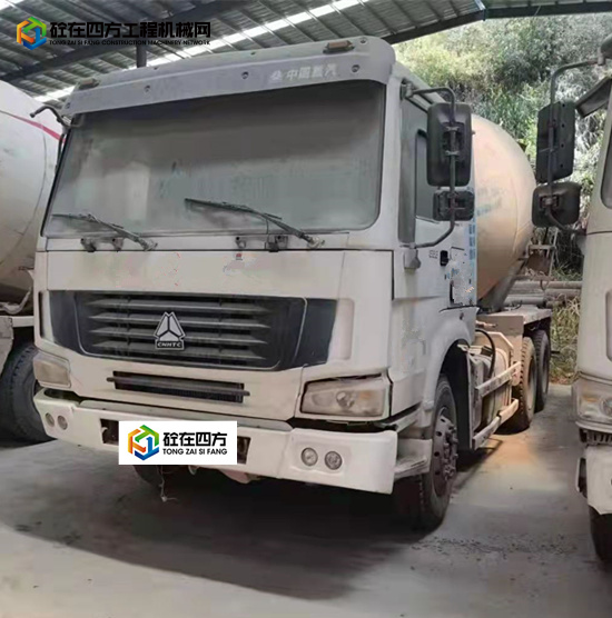 https://images.tongzsf.com/tong/truck_machine/20210914/161405ad9cc213.jpg