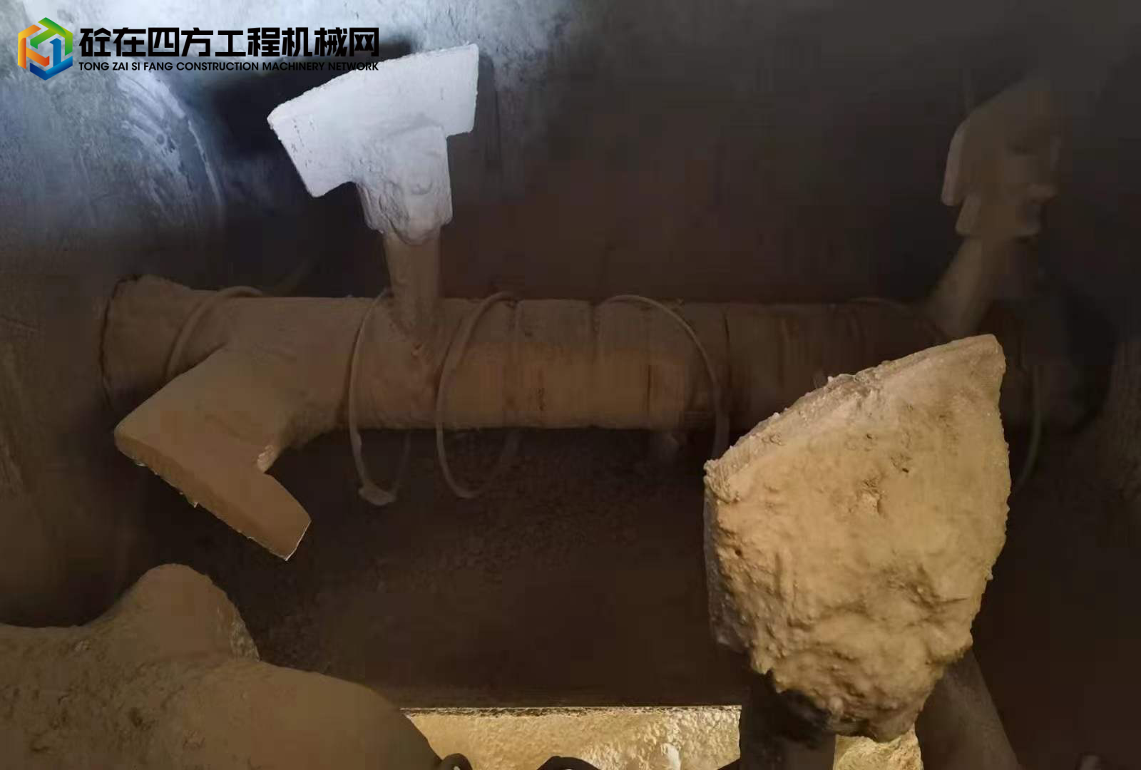 https://images.tongzsf.com/tong/truck_machine/20210915/16141a11c7c4df.jpg