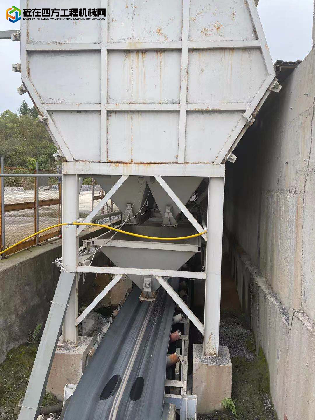 https://images.tongzsf.com/tong/truck_machine/20210915/16141a697c298a.jpg