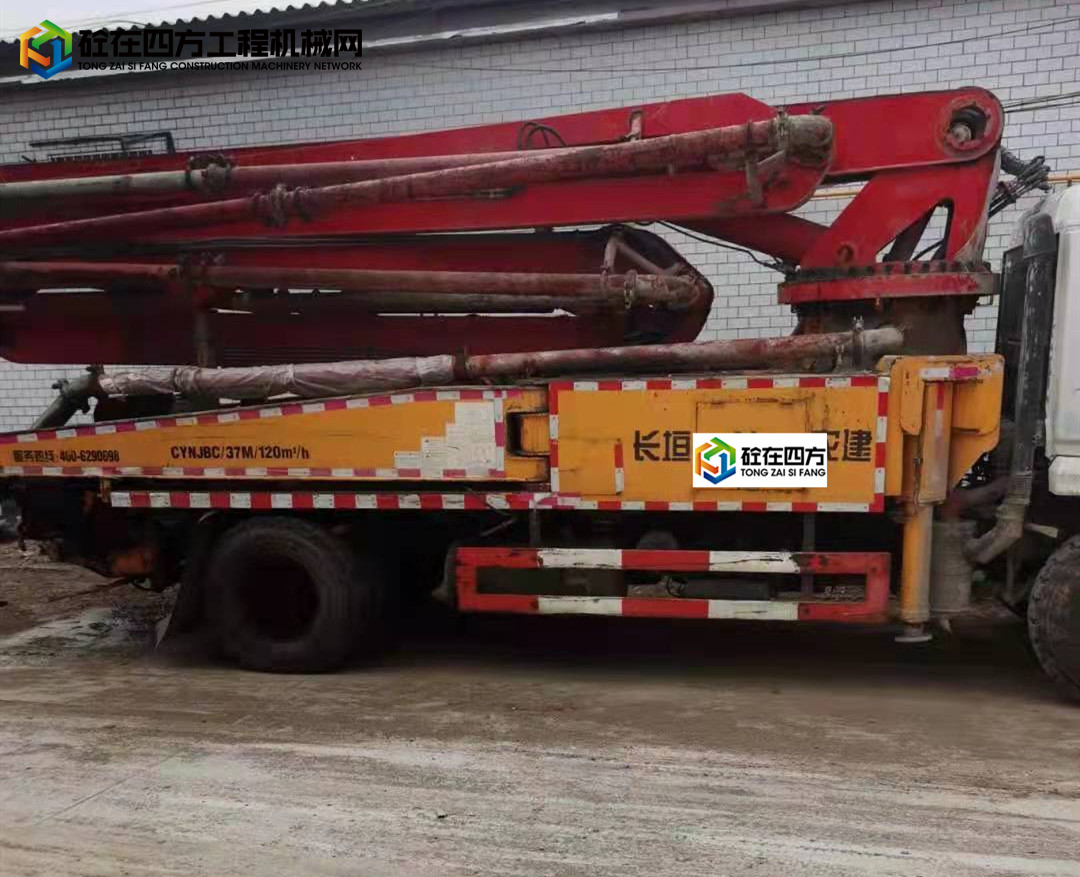 https://images.tongzsf.com/tong/truck_machine/20210923/1614bd2bae4fd8.jpg