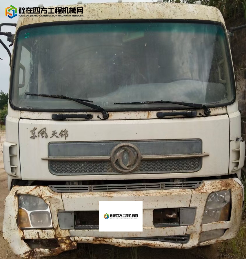 https://images.tongzsf.com/tong/truck_machine/20210927/161511b329fc3b.jpg