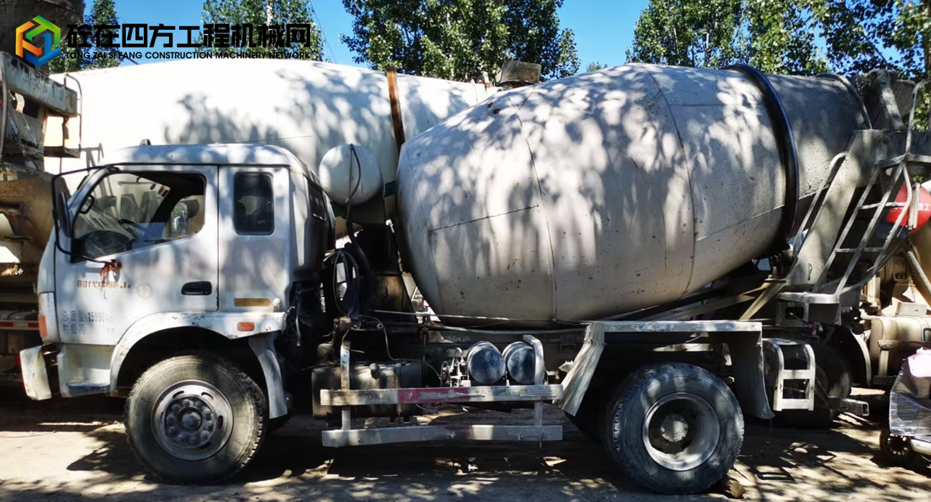 https://images.tongzsf.com/tong/truck_machine/20210929/16153d27891f3d.jpg