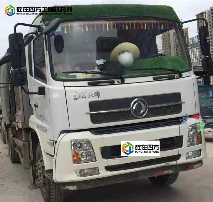 https://images.tongzsf.com/tong/truck_machine/20211006/1615d0960cecd3.jpg