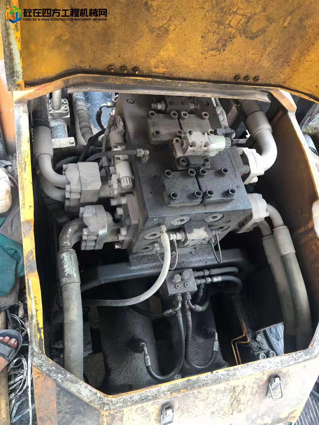 https://images.tongzsf.com/tong/truck_machine/20211006/1615d5b938b03d.jpg