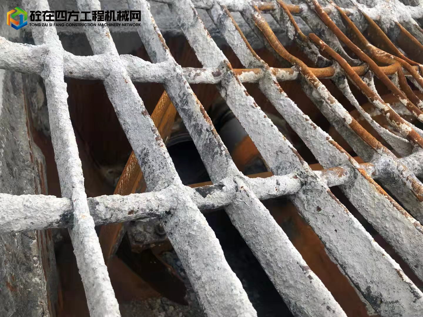https://images.tongzsf.com/tong/truck_machine/20211006/1615d5b9628c26.jpg