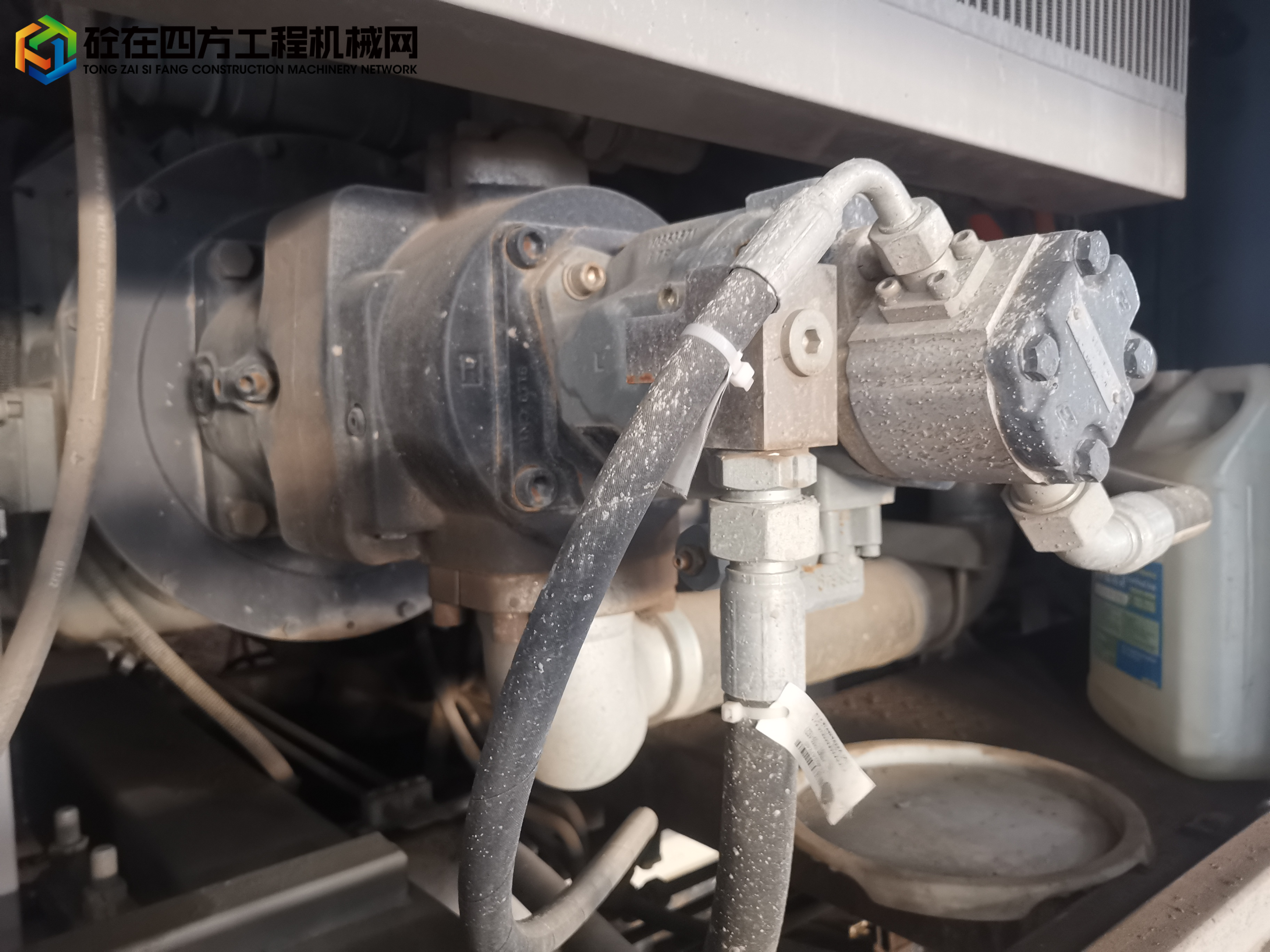 https://images.tongzsf.com/tong/truck_machine/20211010/16162da71009fe.jpg