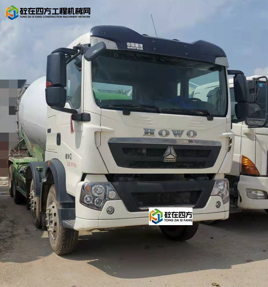 https://images.tongzsf.com/tong/truck_machine/20211011/16163ef23b3ac4.jpg