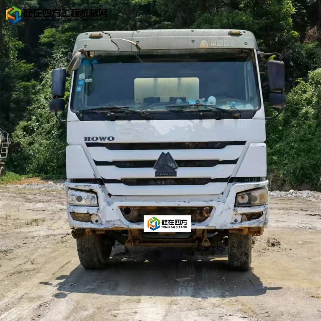 https://images.tongzsf.com/tong/truck_machine/20211011/161641b47e56e5.jpg