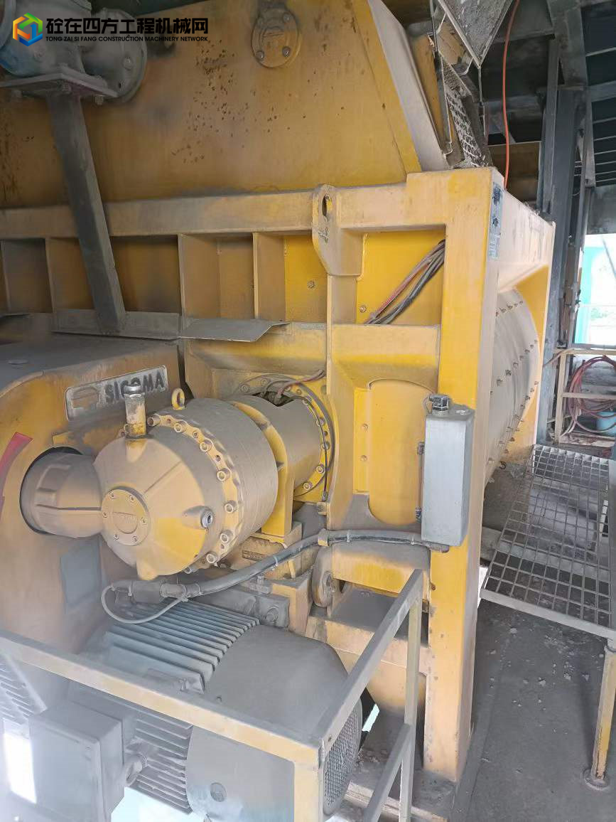 https://images.tongzsf.com/tong/truck_machine/20211012/1616551a16f843.jpg