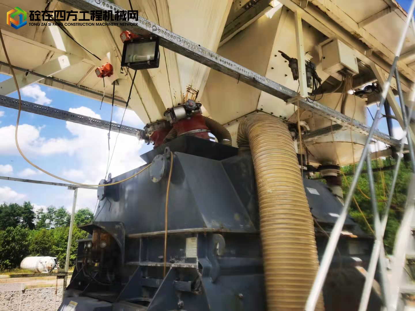 https://images.tongzsf.com/tong/truck_machine/20211013/1616645e43595f.jpg