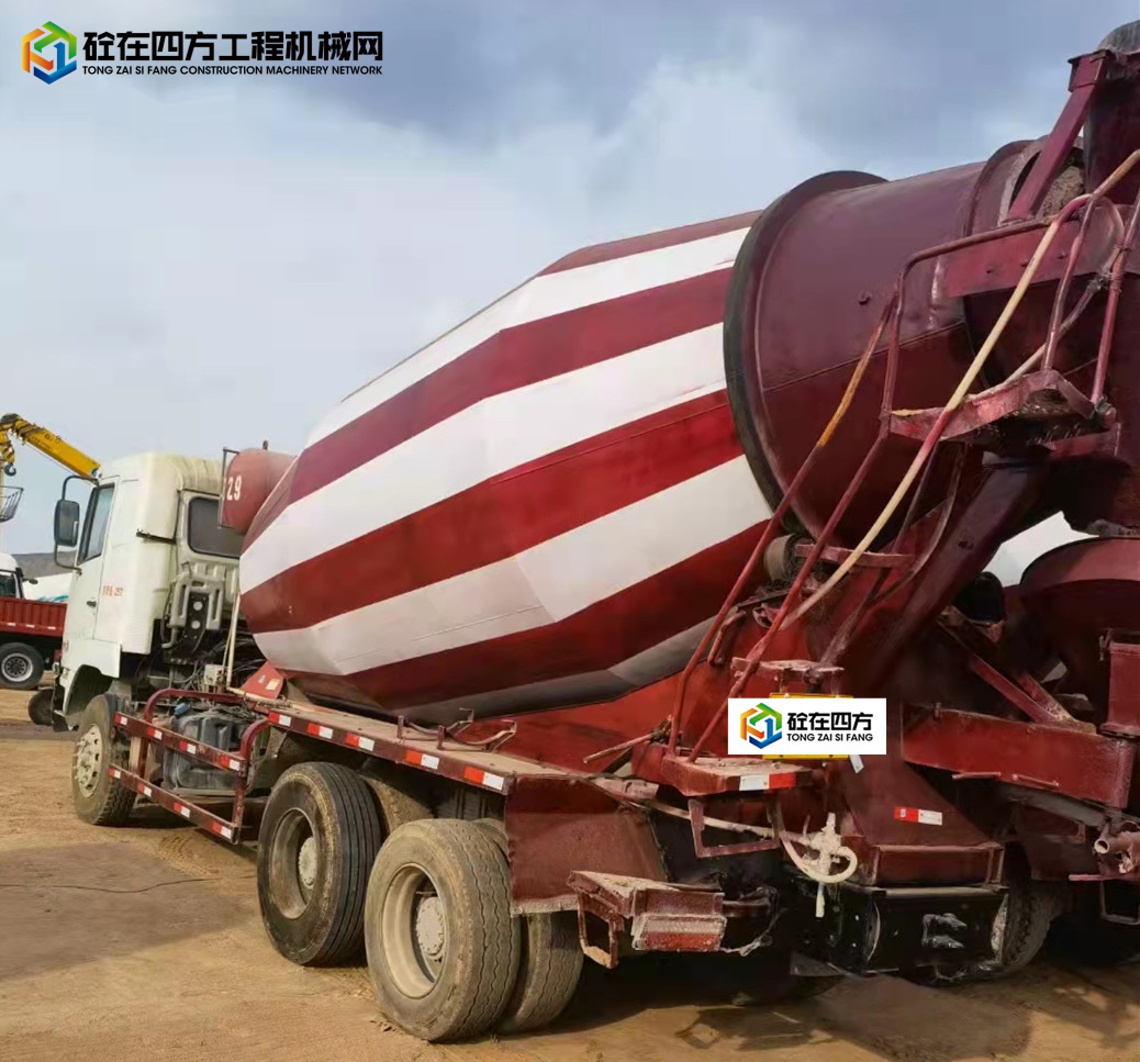 https://images.tongzsf.com/tong/truck_machine/20211013/16166467b0dff4.jpg