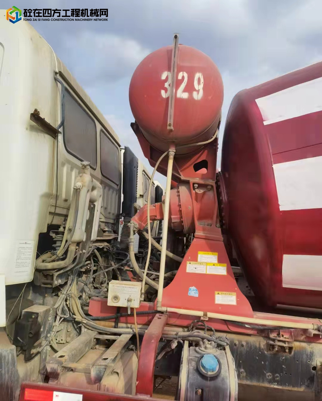 https://images.tongzsf.com/tong/truck_machine/20211013/161664686c417d.jpg