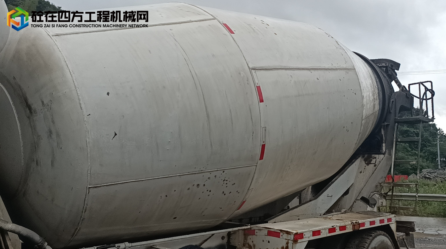 https://images.tongzsf.com/tong/truck_machine/20211013/16166749fdd956.jpg