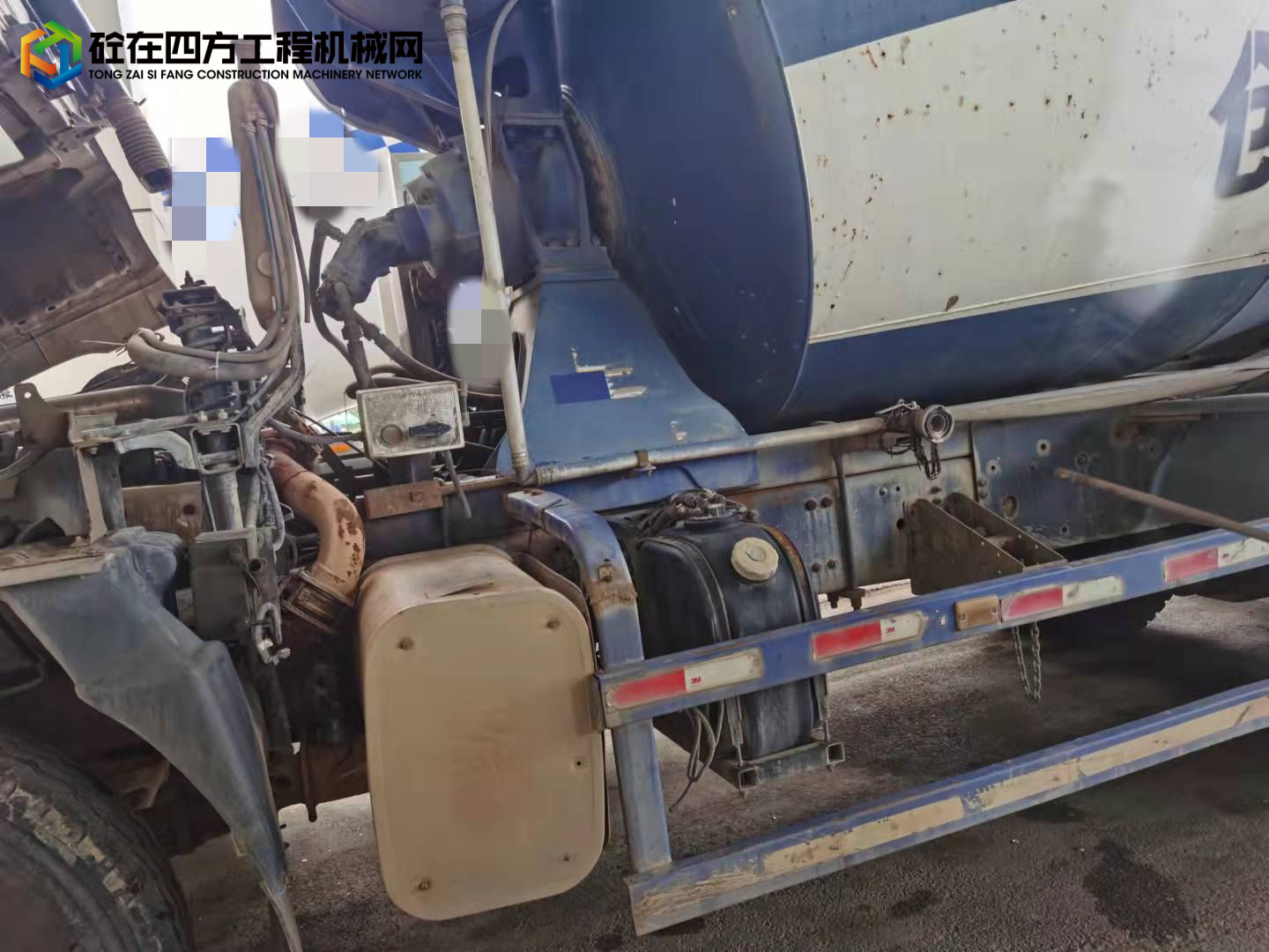 https://images.tongzsf.com/tong/truck_machine/20211014/161679bbe1890d.jpg