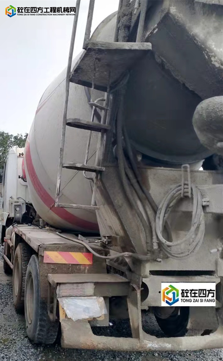 https://images.tongzsf.com/tong/truck_machine/20211015/1616919af99dae.jpg