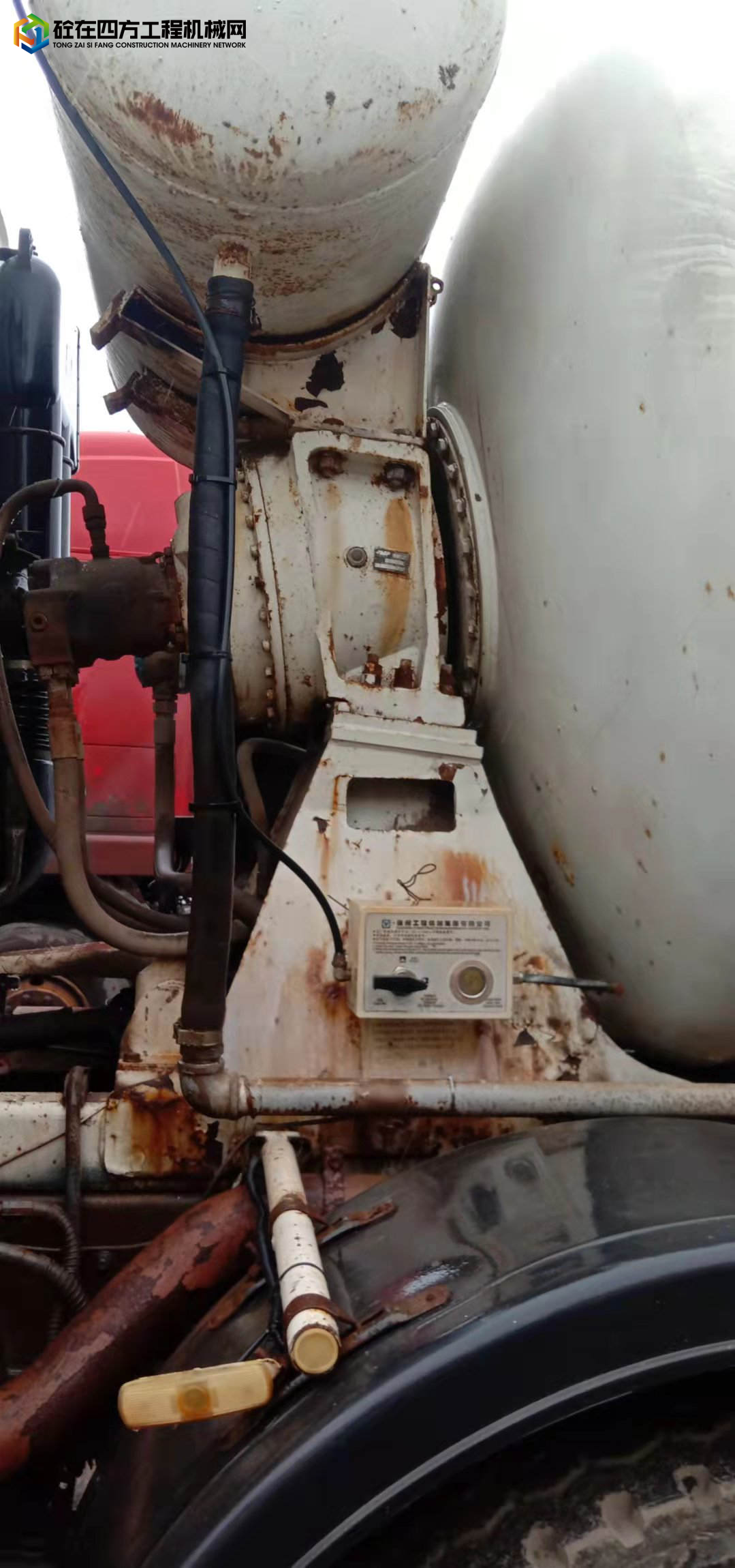 https://images.tongzsf.com/tong/truck_machine/20211016/1616a21f71c5ce.jpg