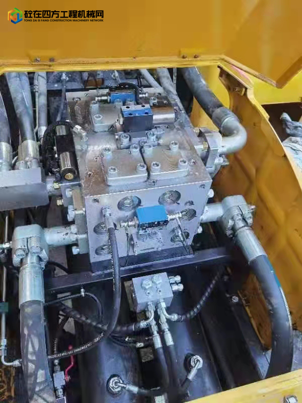 https://images.tongzsf.com/tong/truck_machine/20211016/1616a7bfb56d95.jpg