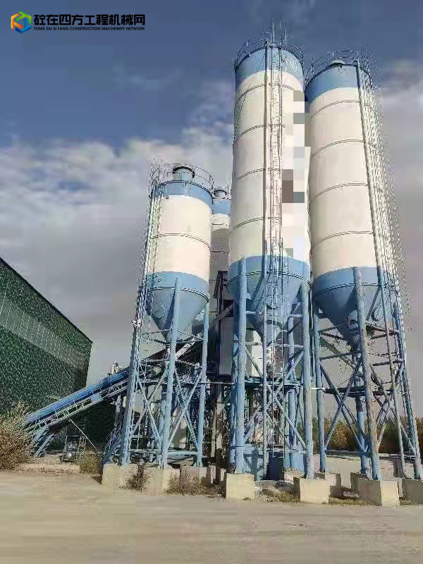 https://images.tongzsf.com/tong/truck_machine/20211018/1616cc7d7cb158.jpg