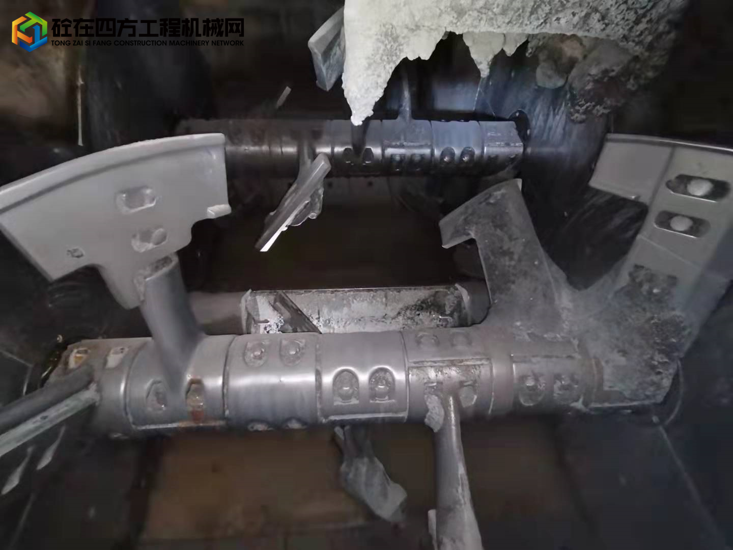 https://images.tongzsf.com/tong/truck_machine/20211020/1616f882bb133d.jpg