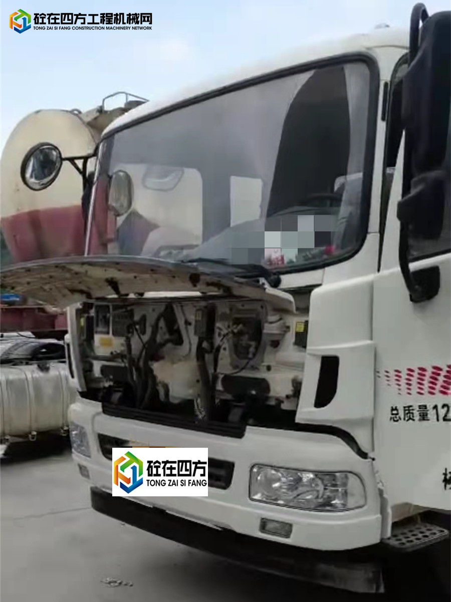 https://images.tongzsf.com/tong/truck_machine/20211020/1616fb8eb0e401.jpg