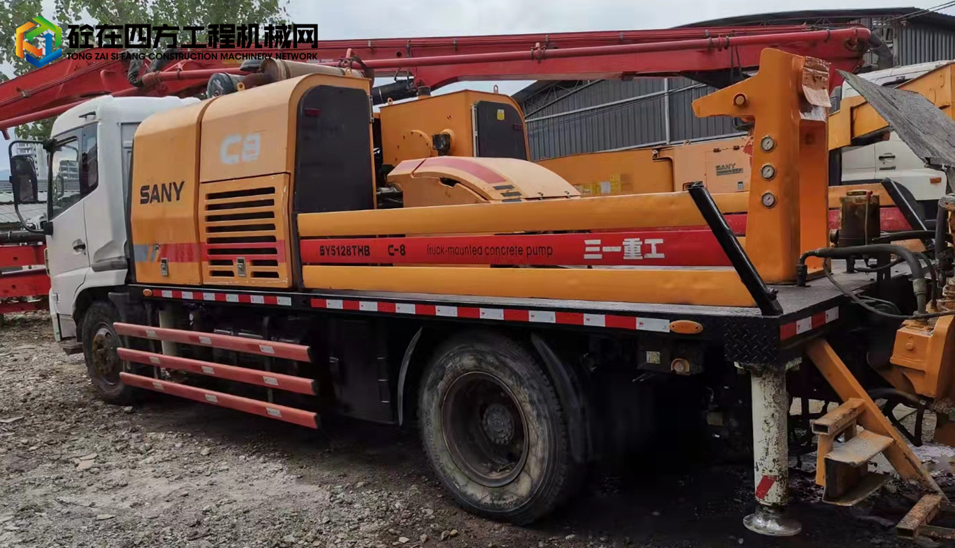 https://images.tongzsf.com/tong/truck_machine/20211020/1616fd1fe11b3c.jpg