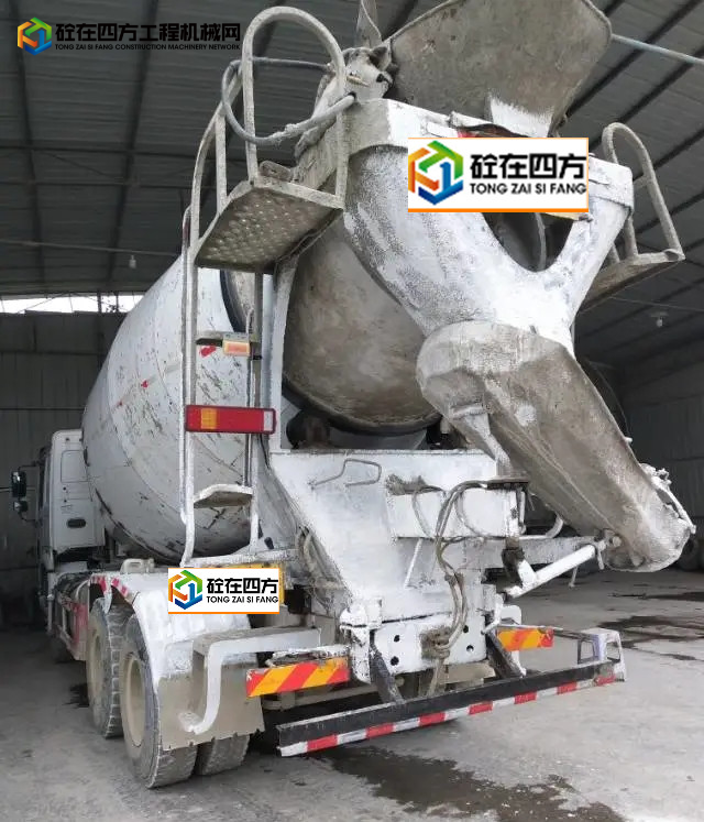 https://images.tongzsf.com/tong/truck_machine/20211023/1617364f502b01.jpg