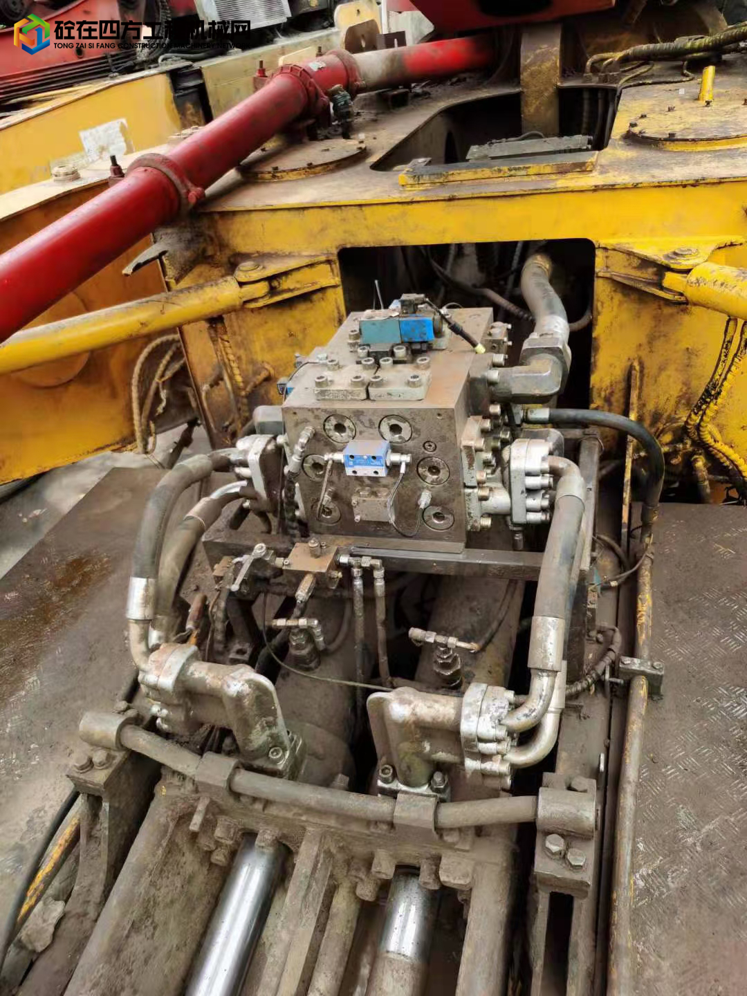https://images.tongzsf.com/tong/truck_machine/20211024/16174a3fe1869f.jpg