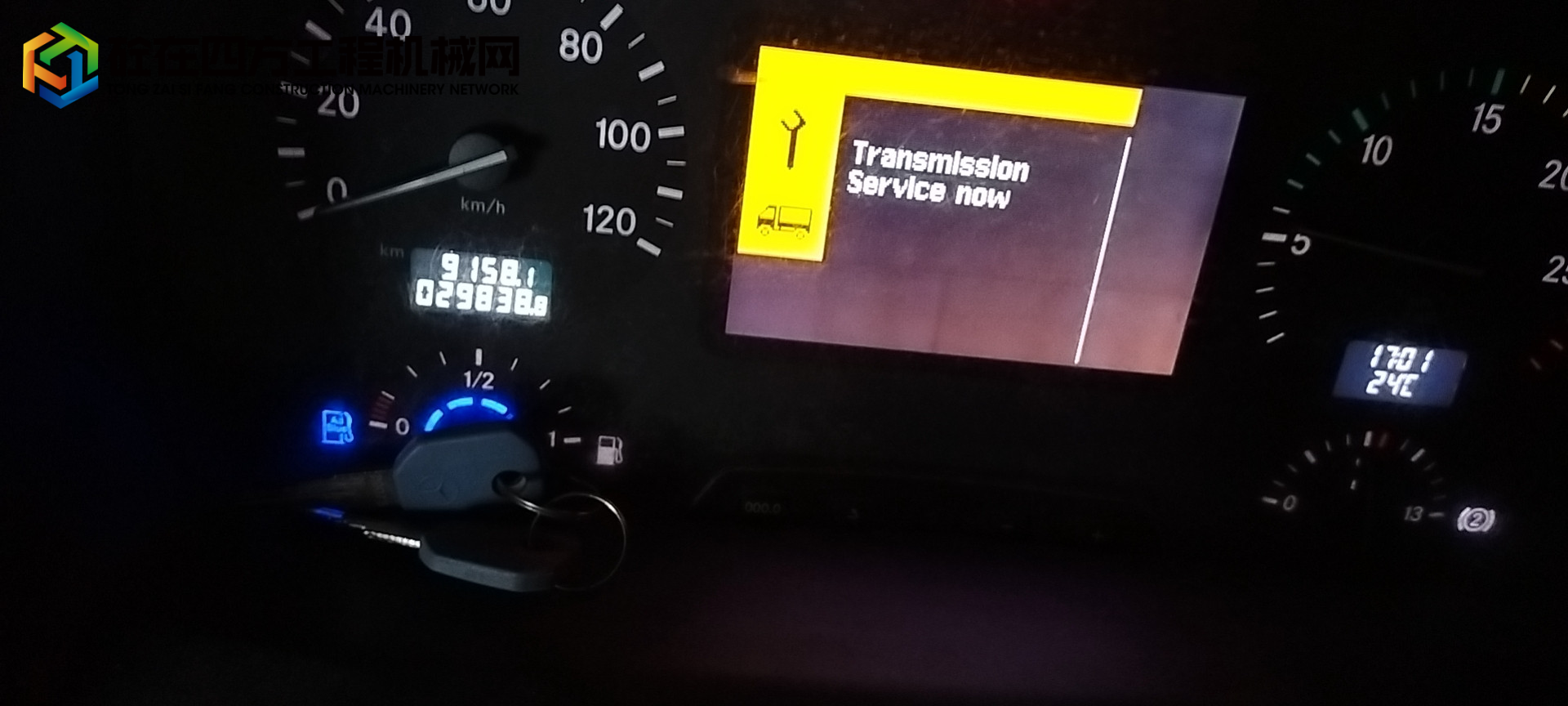 https://images.tongzsf.com/tong/truck_machine/20211025/16175fd8ebe699.jpg