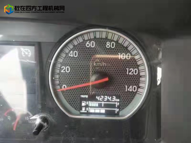 https://images.tongzsf.com/tong/truck_machine/20211025/161762679c73d8.jpg