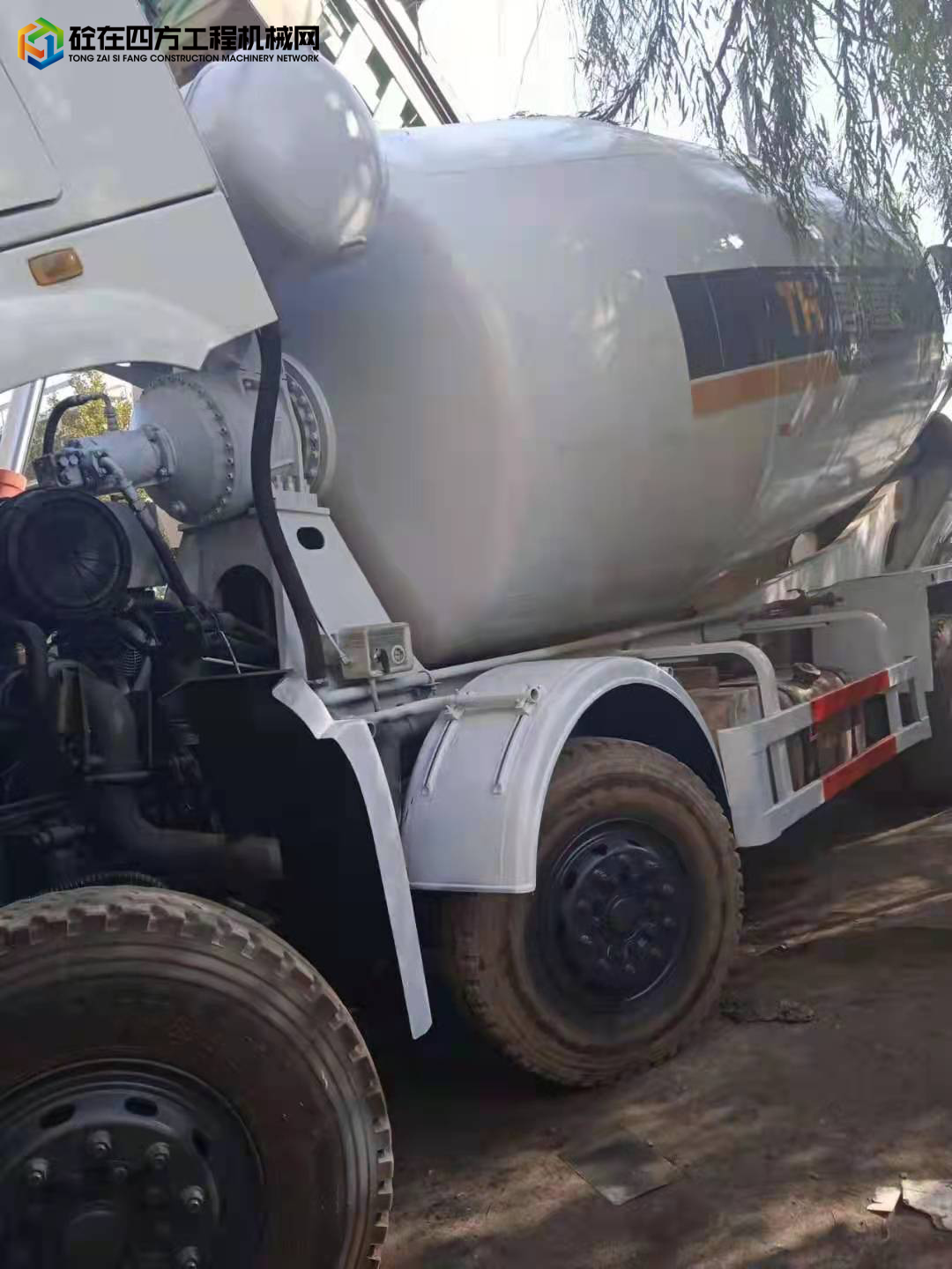 https://images.tongzsf.com/tong/truck_machine/20211025/161767866b4f26.jpg