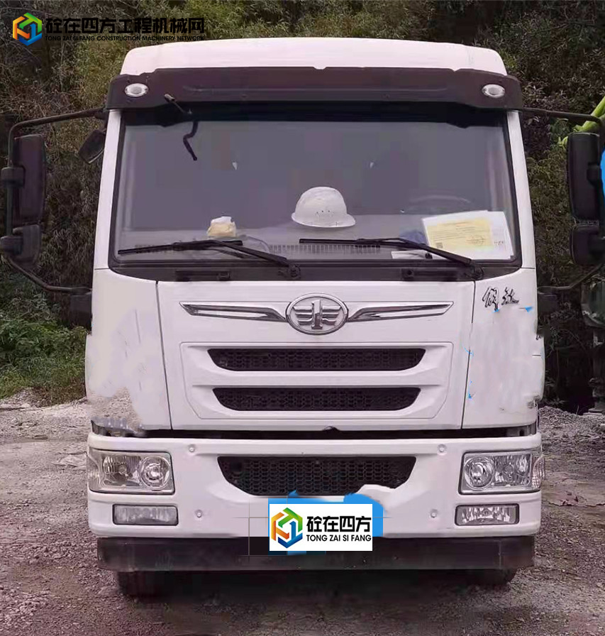 https://images.tongzsf.com/tong/truck_machine/20211026/16177b8e1ad64d.jpg