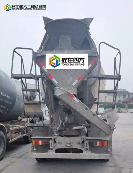 https://images.tongzsf.com/tong/truck_machine/20211027/16178c804cf860.jpg