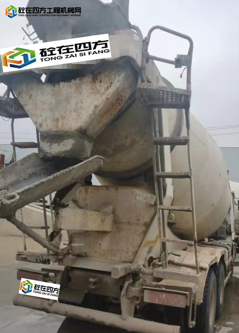 https://images.tongzsf.com/tong/truck_machine/20211029/1617b5cecbe13b.jpg